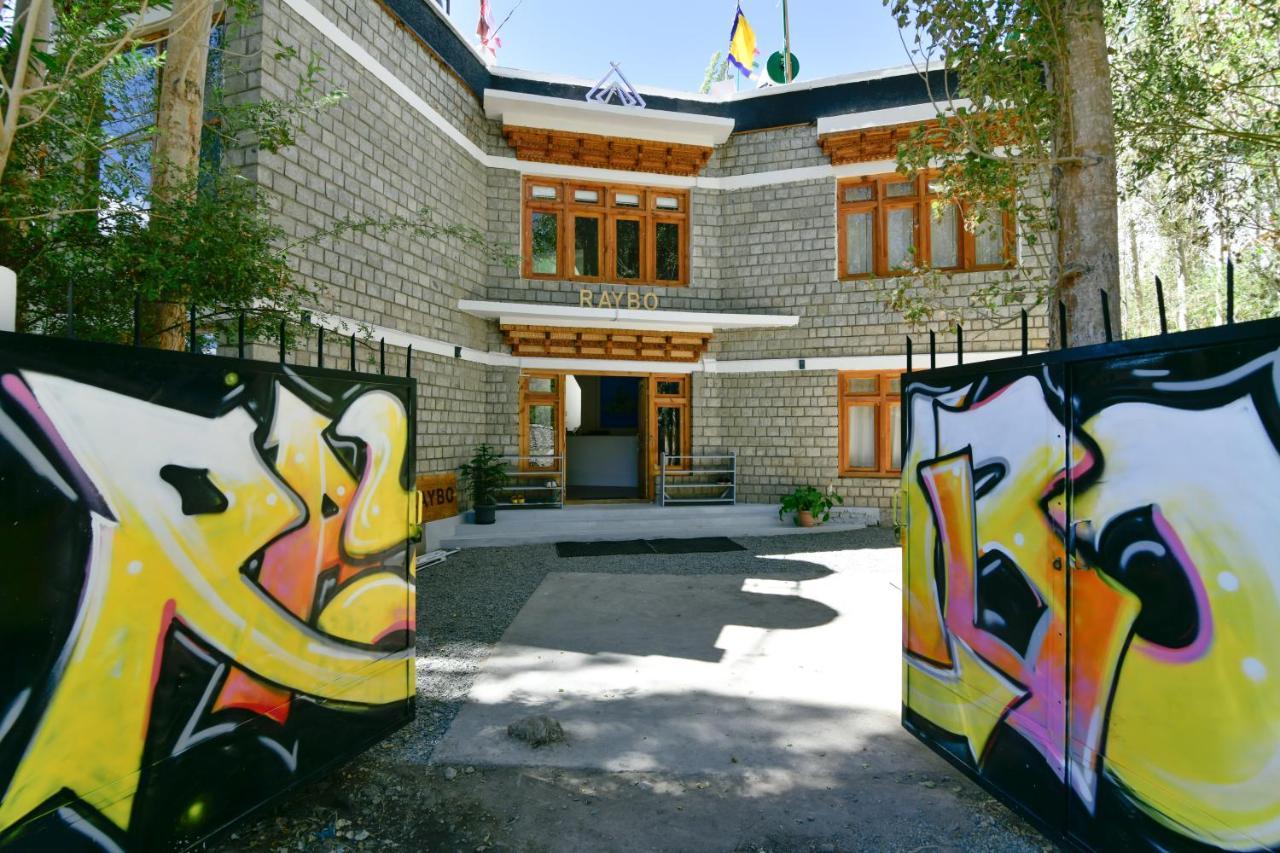 Raybo Hostel Leh Dış mekan fotoğraf